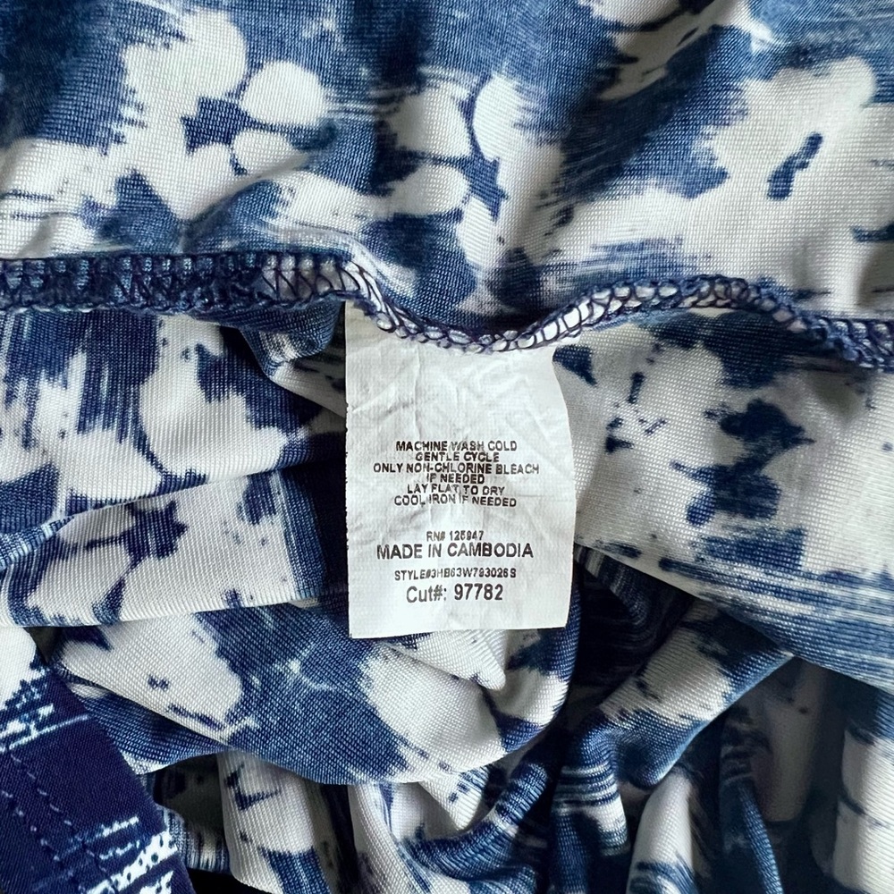 Cocomo Navy and White Floral Blouse - Picture 6 of 7